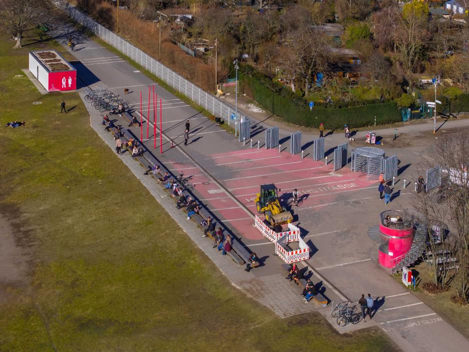 Haupteingang Herrfurthstraße © Thomas Rosenthal